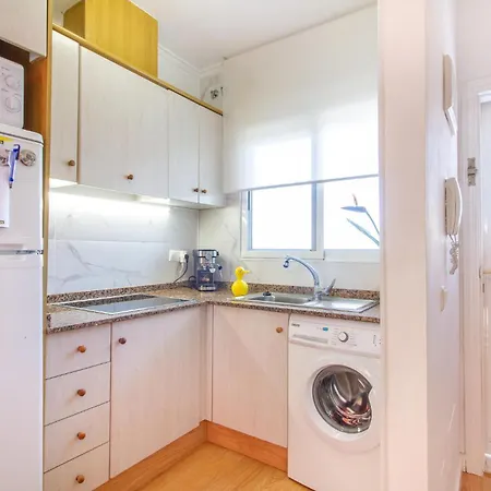 Front In Apartment *